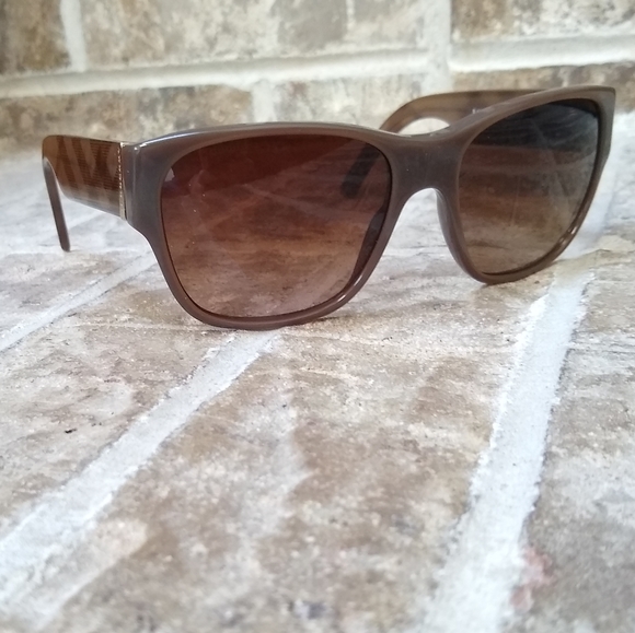 burberry sunglasses serial number check